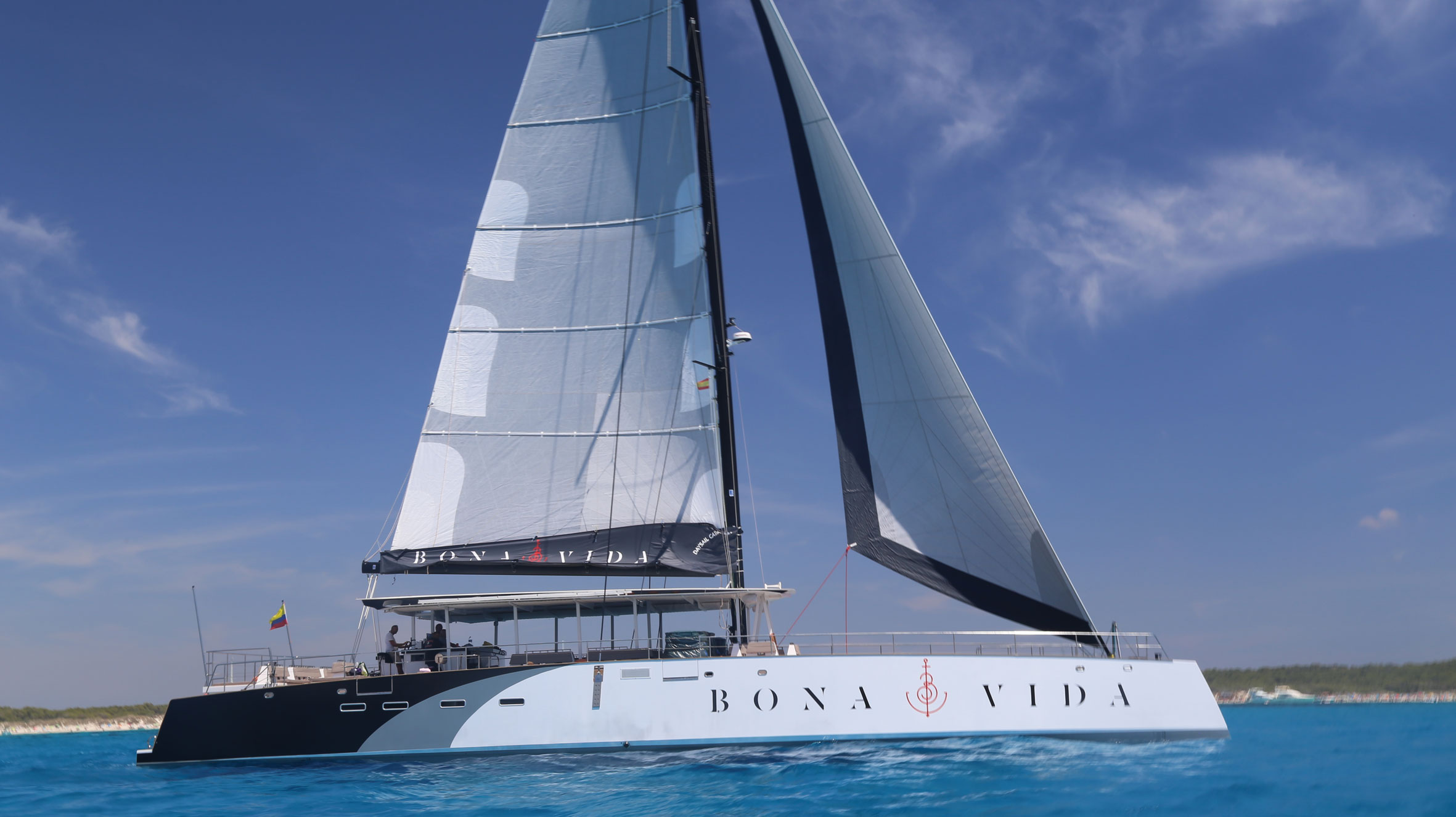 Bona Vida Catamaranes